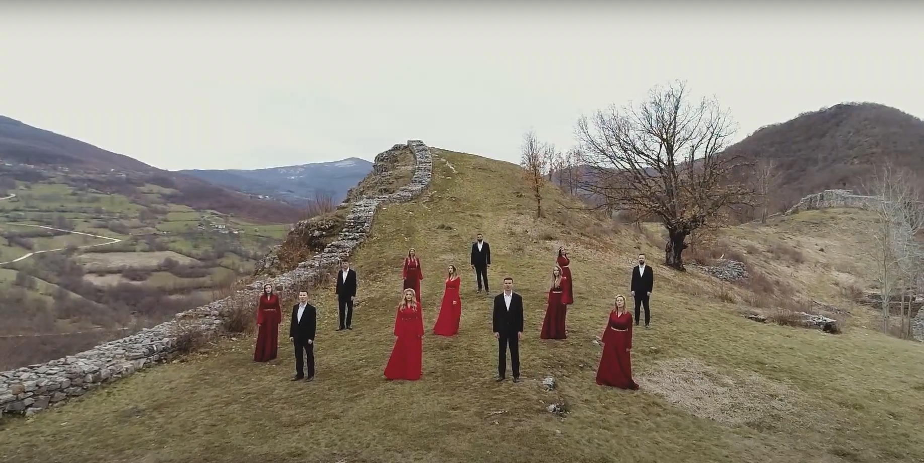 Detalj iz spota za pesmu "Hristos voskrese"